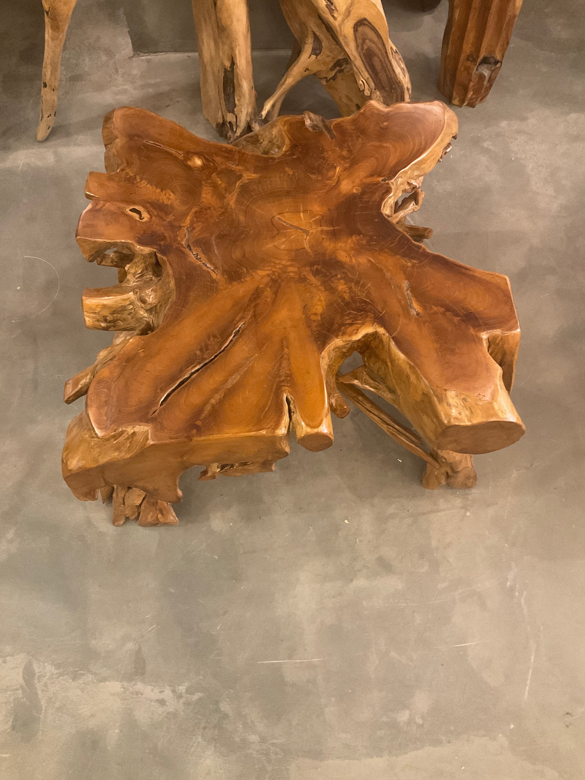 طاولة وسط
