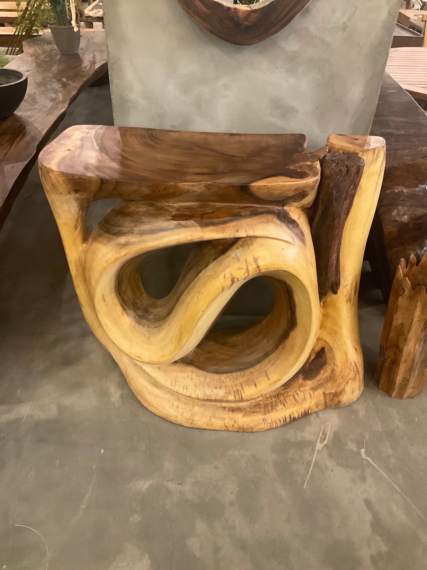 Art console400