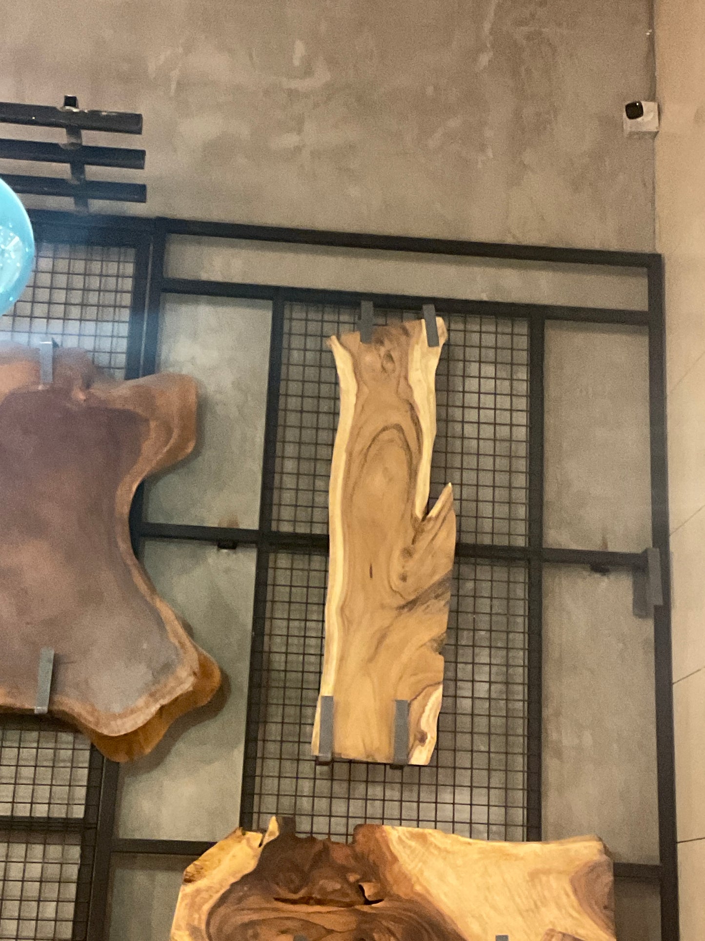 أسلابه مع رجول حديد