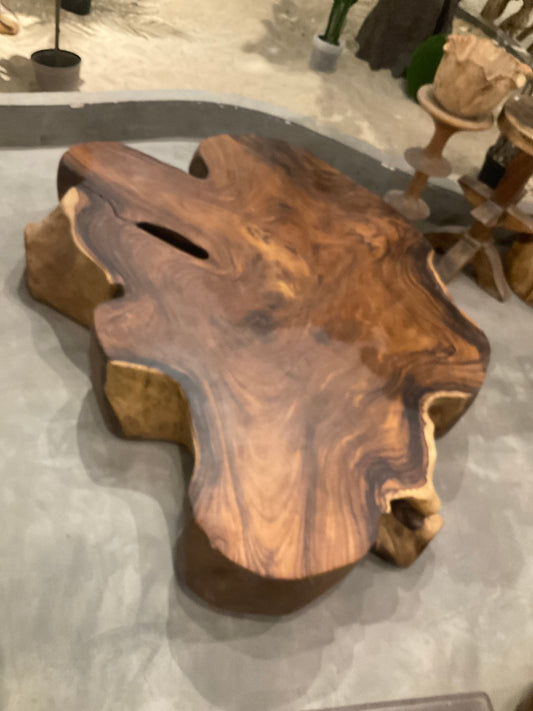 طاولة وسط